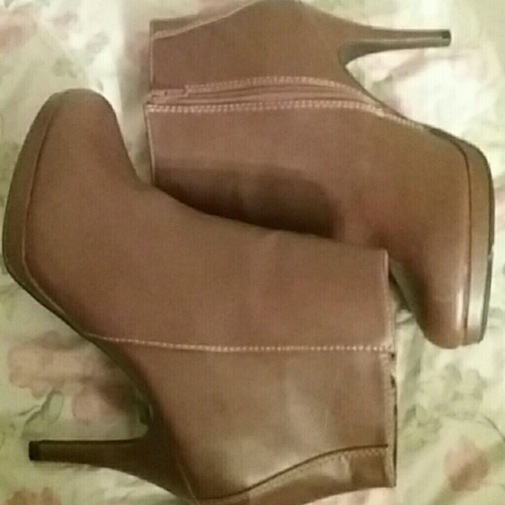 Ankle booties brown and royal blue size 8 for the